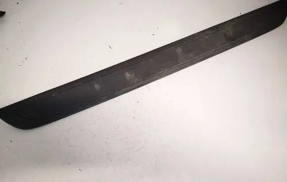 Front sill trim cover