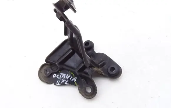 Skoda Octavia Mk2 (1Z) ABS pump bracket 1K2614235C