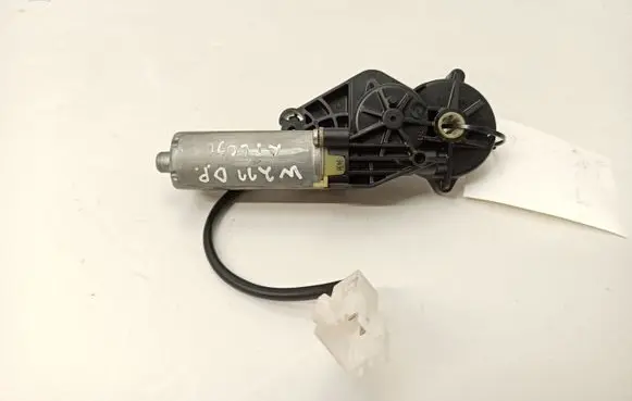 Mercedes-Benz E W211 Seat adjustment motor 0390203207