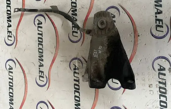 BMW 5 E60 E61 Engine mounting bracket