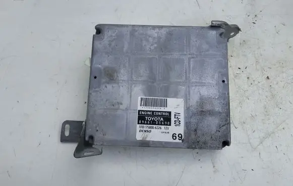 Toyota Avensis T250 Engine control unit/module 8966105690
