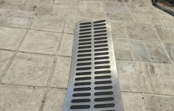 Volkswagen Phaeton Foot rest pad/dead pedal 