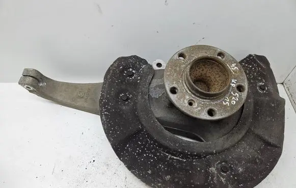 BMW 5 F10 F11 Front wheel hub