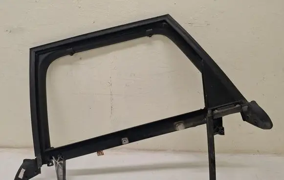Audi A4 S4 B7 8E 8H Rear door window/glass frame 60932158