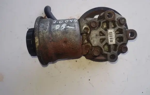 Toyota Avensis T250 Power steering pump