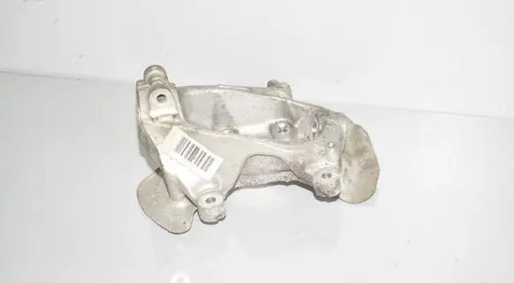 Front wheel hub
