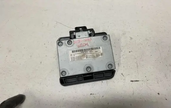 Mercedes-Benz C W204 MMI control unit A2049015902