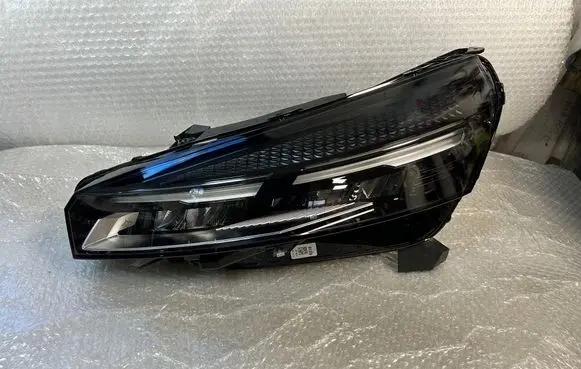 Renault Clio V Headlight/headlamp 260600149r 01082599900010