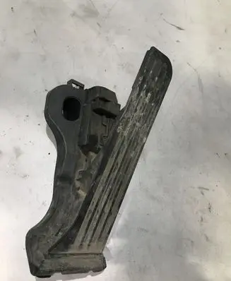 Volkswagen PASSAT B6 Accelerator throttle pedal 1K1721503L