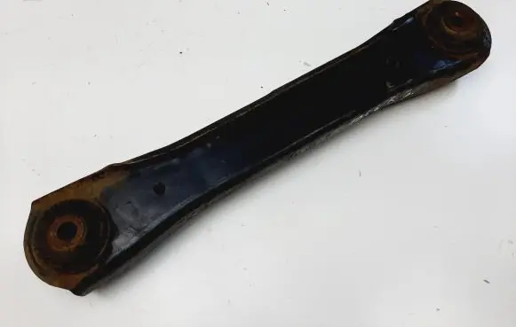 Rear control arm