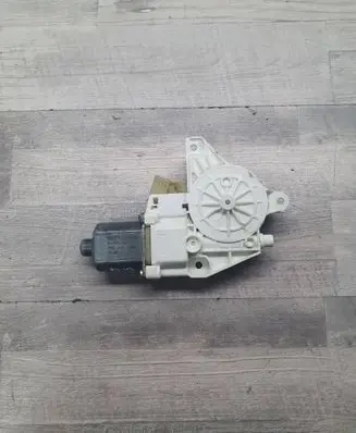 Mercedes-Benz ML AMG W164 Rear door window regulator motor A2518200208 996149200