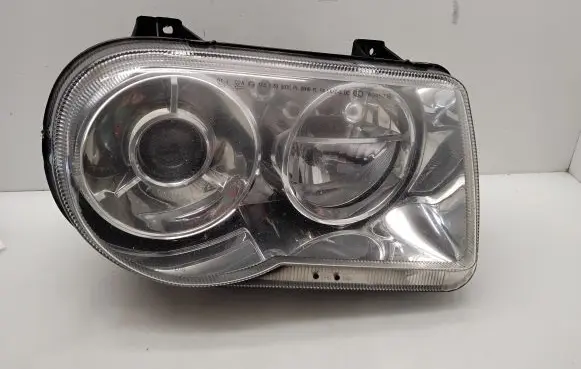 Chrysler 300 - 300C Headlight/headlamp 30987 73010137N