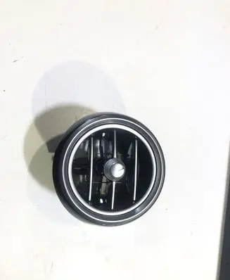 Mercedes-Benz C W205 Dash center air vent grill A2058304604