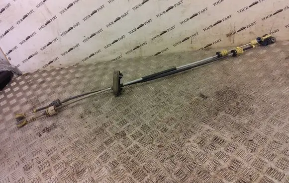 Opel Insignia A Gear shift cable linkage 55488640