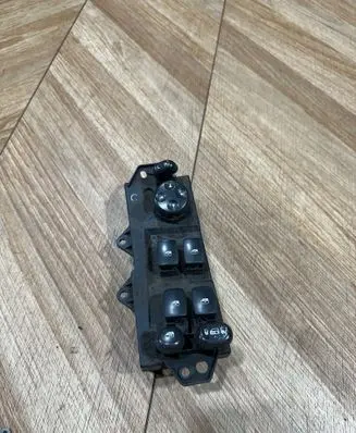 Chrysler Pacifica Electric window control switch 04685980AE 7741001