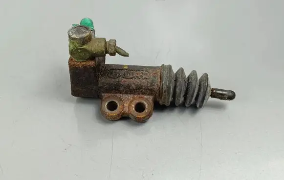 Hyundai Tucson LM Clutch slave cylinder T06