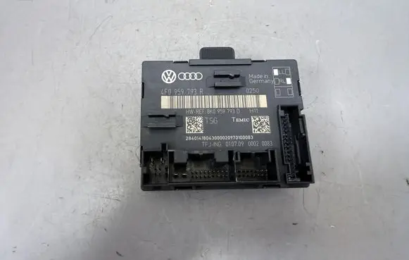 Audi Q7 4L Door control unit/module 4F0959793R 4F0959793B