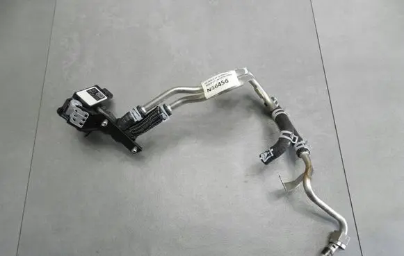 Volkswagen PASSAT B8 Exhaust gas pipe 05L131552G