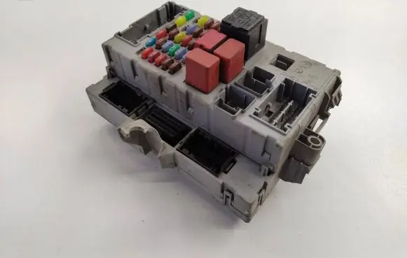 Peugeot Boxer Fuse module 503440780100