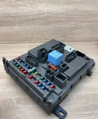 Citroen C5 Fuse module 9647448280