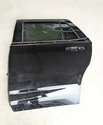 Chevrolet Tahoe Rear door
