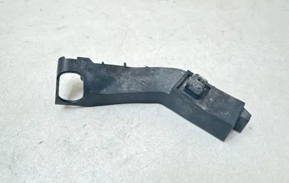 Honda Civic Front bumper mounting bracket