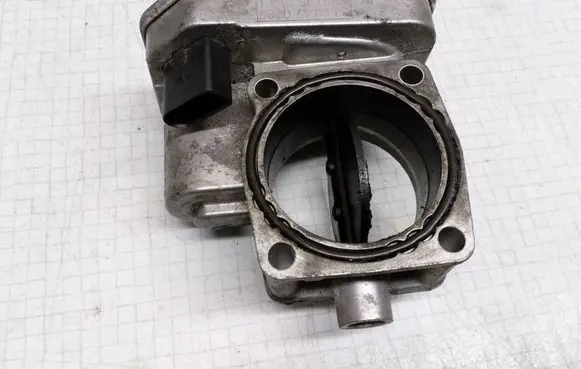 Opel Zafira B Throttle valve 8981052101 1470287