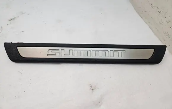 Jeep Grand Cherokee Front sill trim cover 5SQ04DX9AC 000045014