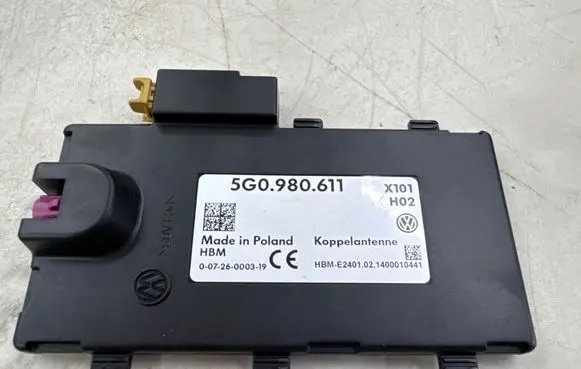 Volkswagen Golf VII Wireless charging module 5G0980611 00726000319