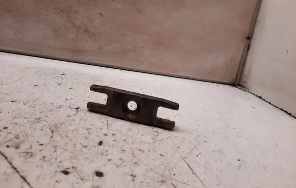 Opel Corsa C Fuel Injector clamp holder