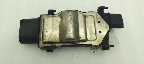 Mercedes-Benz B W246 W242 Fan control module 1137328656
