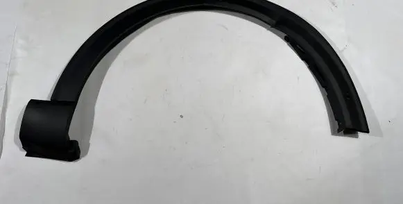 Ford Explorer VI Front arch trim LB5B-16A074