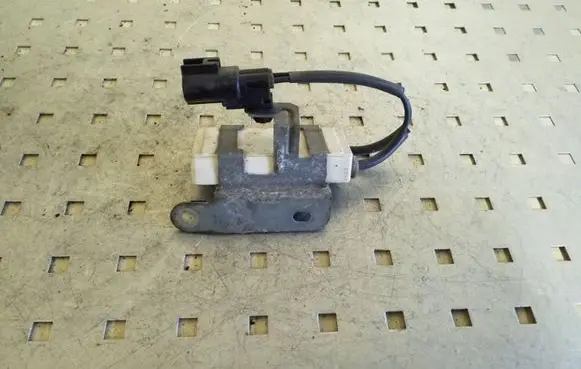 Coolant fan relay