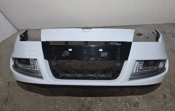 Renault Megane III Front bumper