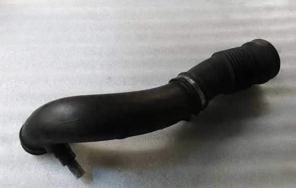 Volvo XC70 Air intake hose/pipe 30769233