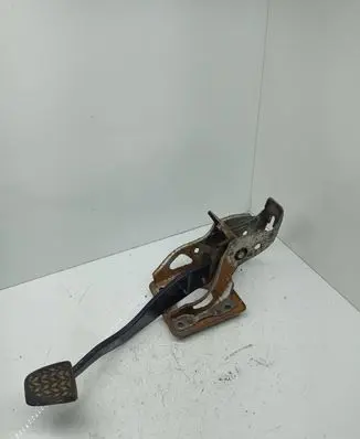 Toyota Corolla Verso AR10 Brake pedal