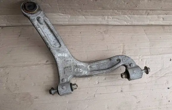 Cadillac CTS Rear upper control arm/wishbone