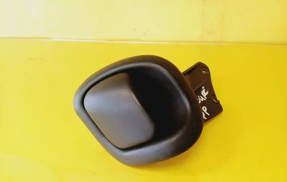 Mercedes-Benz C W203 Seat adjustment handle 2039100261