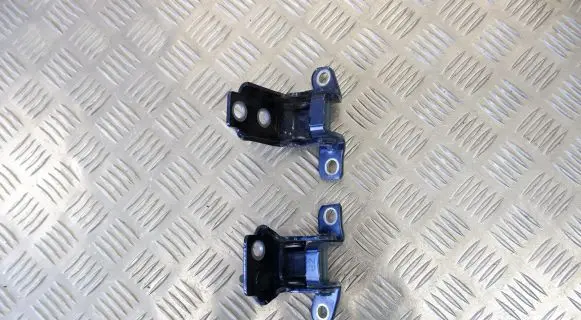 Rear door hinge set