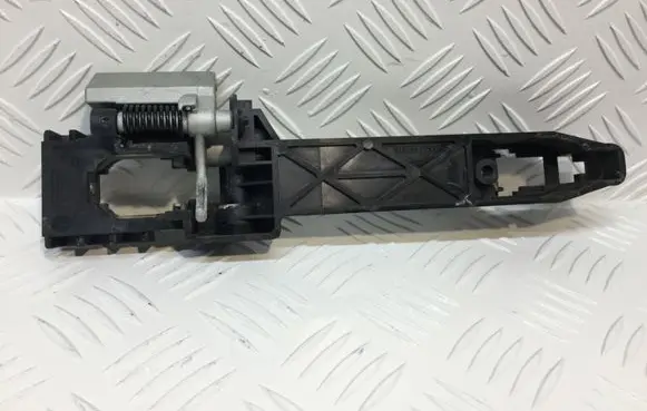 Rear door exterior handle/bracket