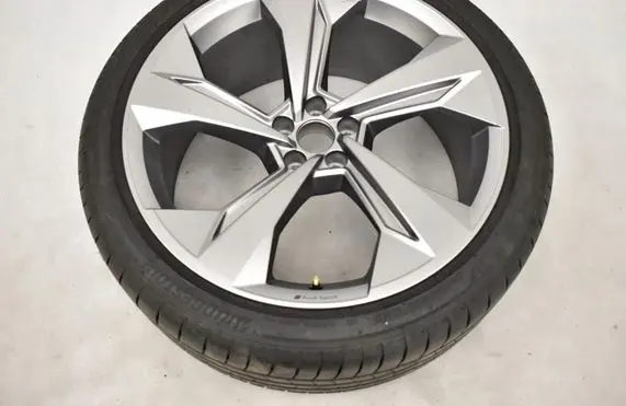Audi Q7 4M R22 alloy rim 4M060102CD