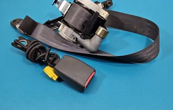 KIA Cerato Front seatbelt 888202F001 IMPRK1546516