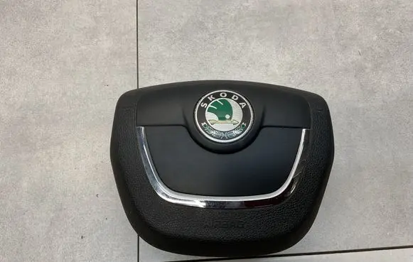 Steering wheel airbag