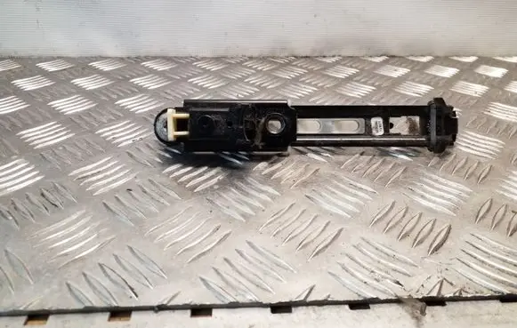Dodge Nitro Seat belt adjustment rail 33055711B TC029