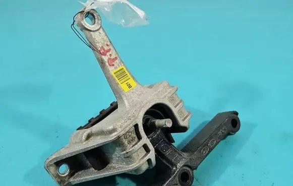 Hyundai Elantra VII Engine mount vacuum valve 21810AA000 IMPRK1567091