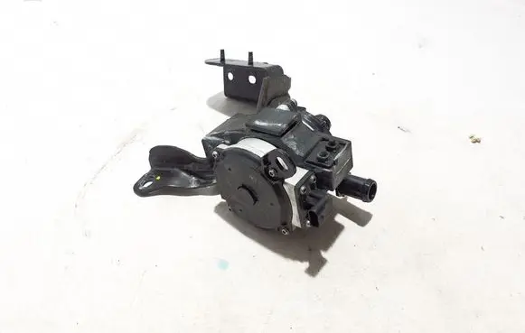 Nissan Qashqai J12 Electric auxiliary coolant/water pump 215806UM0A