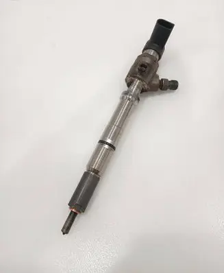 Volkswagen Caddy Fuel injector 03L130277B