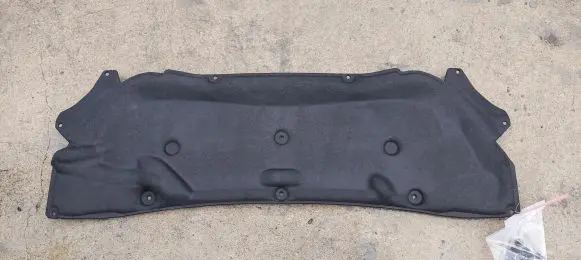 Suzuki Splash Engine bonnet/hood sound/heat insulation 