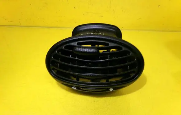 Ford Focus Dashboard side air vent grill/cover trim 98AB19893
