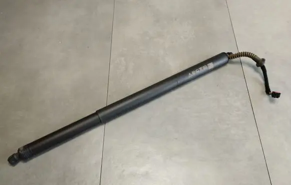 Cupra Formentor Tailgate strut 5FF827851C
